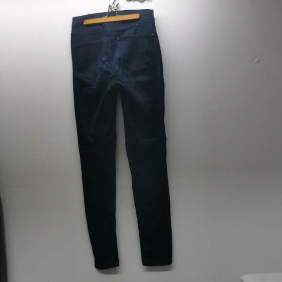 Garage Jegging - Picture 2 of 2